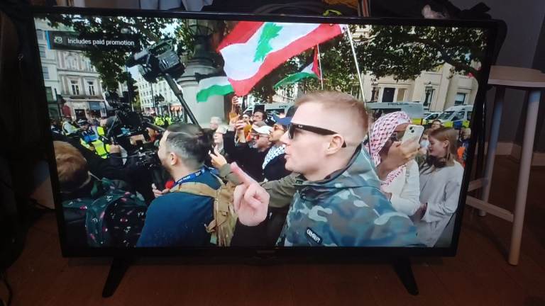 FREE DELIVERY excellent 43 TELEFUNKEN LED full HDTV 1080p freeveiw channels inbuilt 