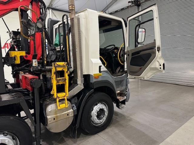 DAF TRUCKS CF85 360 8x4 Day Cab Steel Tipper Grab