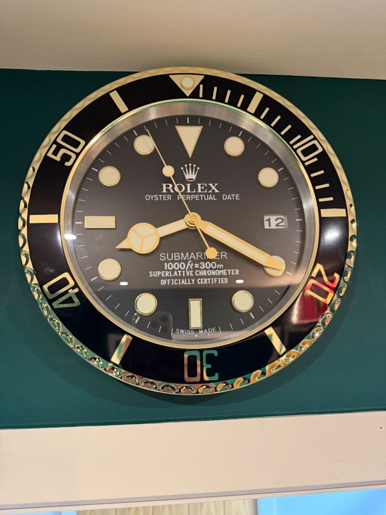 Rolex Style Submariner Wall Clock – Luxury Dive Watch Design – Quartz Movement