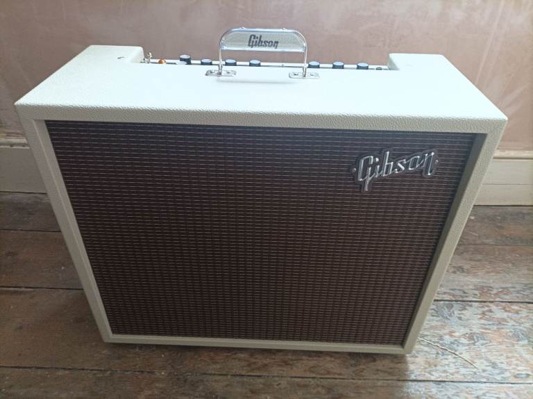 Gibson Dual Falcon 20 , 2 x 10 valve amp combo