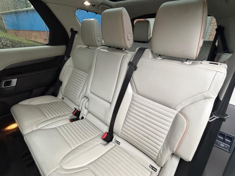 2017 Land Rover Discovery 3.0 TDV6 HSE Automatic 4WD Euro 6 5dr SUV Diesel Automatic