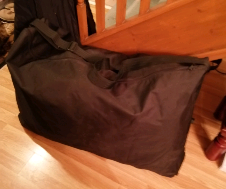 Black Zipped Canvas Shoulder Art/Portfolio/Television Transport Bag 
