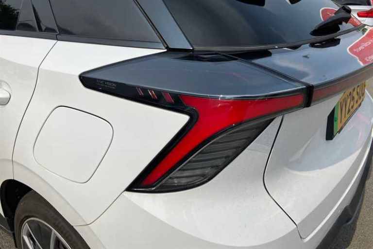 2025 MG MG4 150kW Trophy EV Long Range 64kWh 5dr Auto HATCHBACK ELECTRIC Automatic