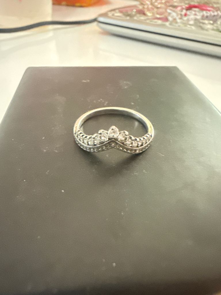 Pandora Silver Ring with Crown Design size 6 – Good Condition