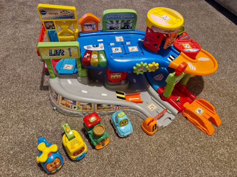 VTech Toot-Toot Drivers Garage with 4 Cars