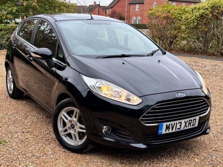2013 Ford Fiesta 1.6 Zetec 5dr Powershift HATCHBACK PETROL Automatic