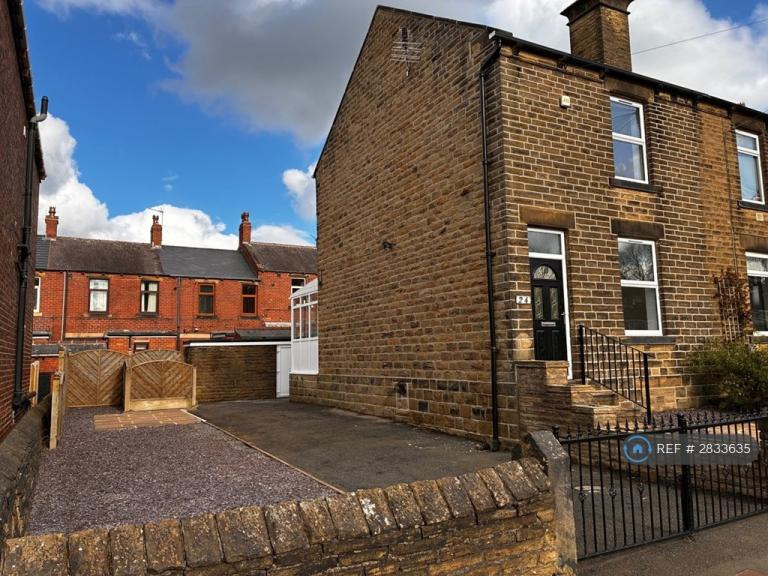 3 bedroom house in Long Lane, Huddersfield, HD8 (3 bed) (#2833635)