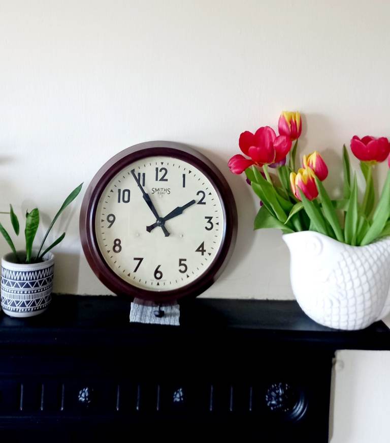 Smiths 1930's bakerlite 29cm wall clock- excellent working order/condition