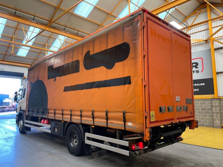 SCANIA P250 *EURO 6* 18 TONNE 4X2 CURTAINSIDER - 2016 - WP65 YAD