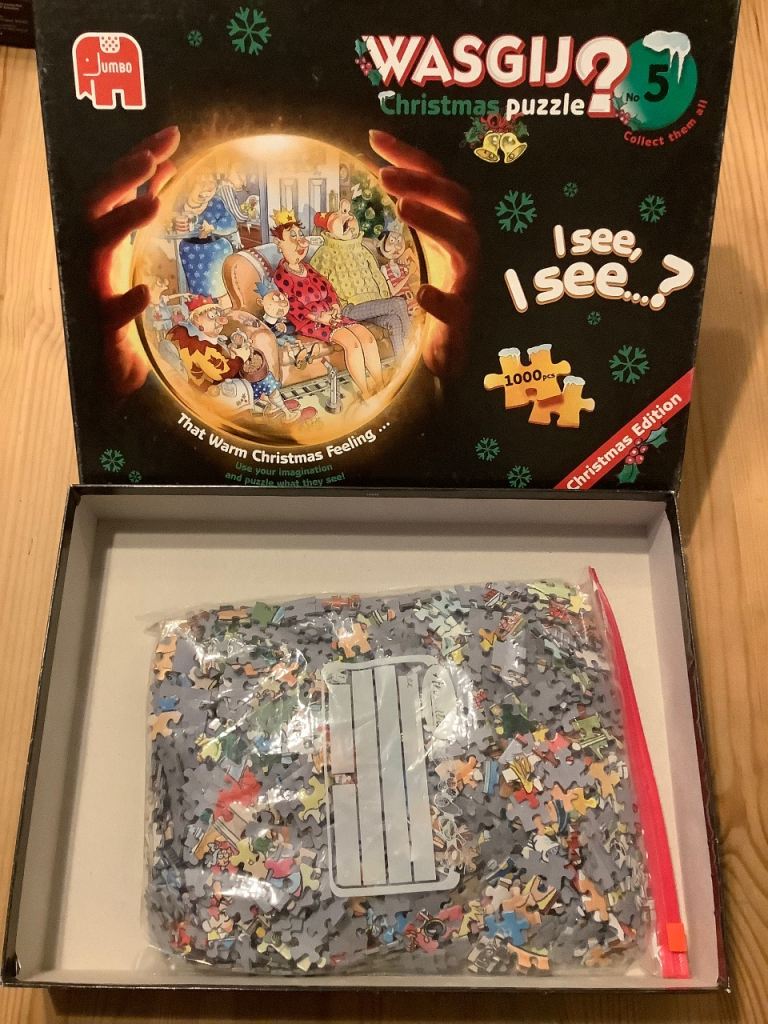 2 x 1000 piece Wasgij Christmas rectangular jigsaw puzzles 