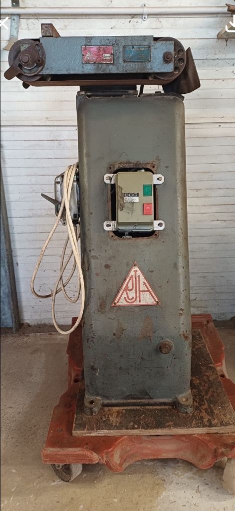 Elliott Industrial Belt Linisher / Belt Grinder – 230V – Wheeled Trolley
