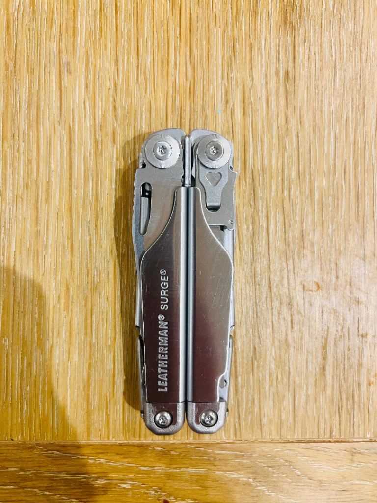 Leatherman Surge Multi-Tool – Silver, Good Condition