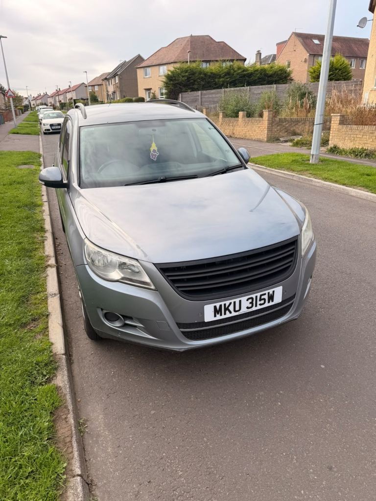 Volkswagen, TIGUAN, Estate, 2010, Manual, 1968 (cc), 5 doors