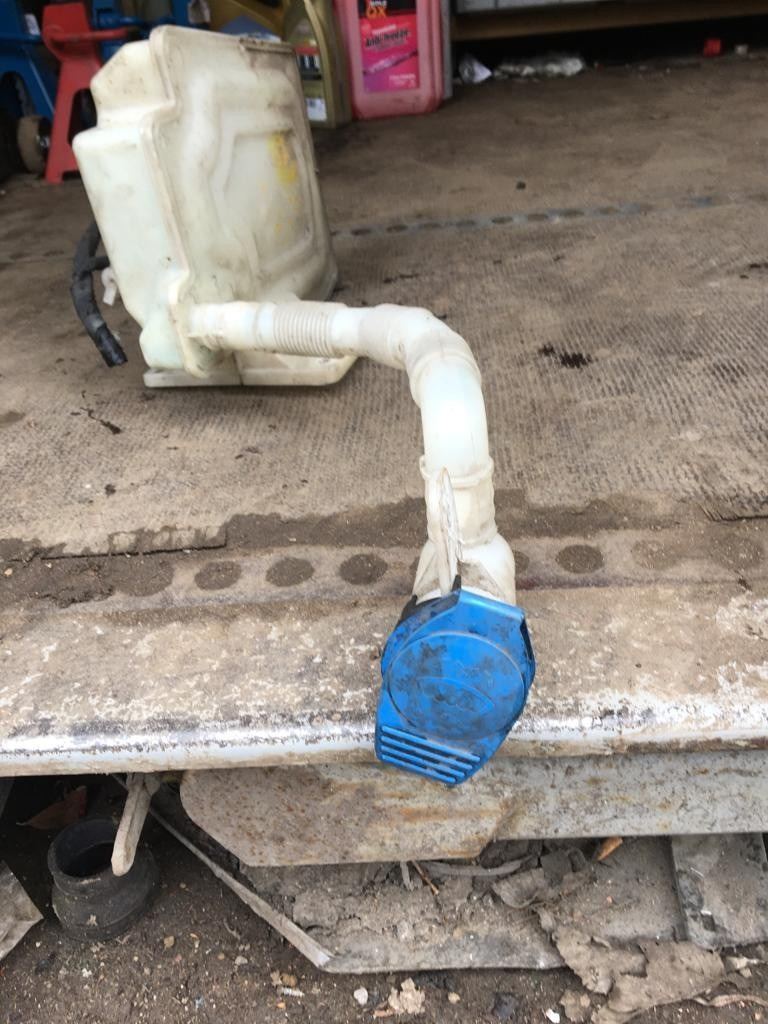 VW Audi Seat Skoda 04-09 Windscreen Washer Reservoir Bottle 1K0955453Q 1K0955453R 1K0955453S 