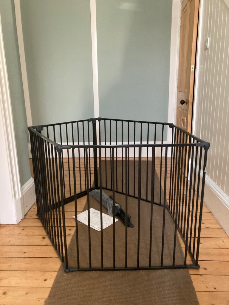 Pet Pen/ room divider