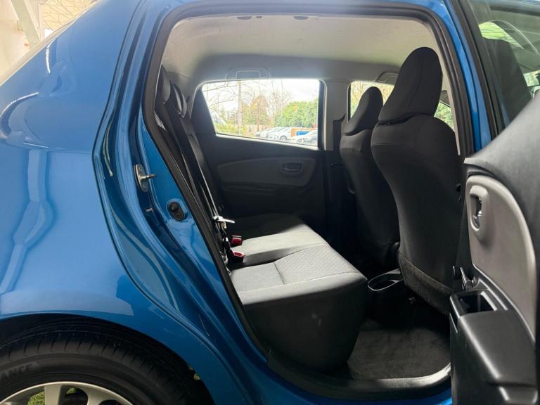 2015 Toyota Yaris 1.33 VVT-i Icon 5dr CVT HATCHBACK PETROL Automatic