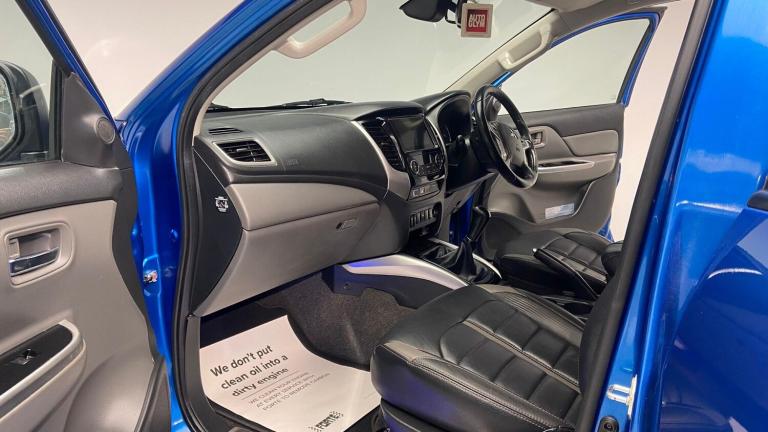 2019 Mitsubishi L200 2.4 DI-D DC Barbarian 4WD Euro 6 4dr PICK UP Diesel Manual