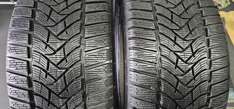 245 40 18   2 x tyres Dunlop Winter Sport 5