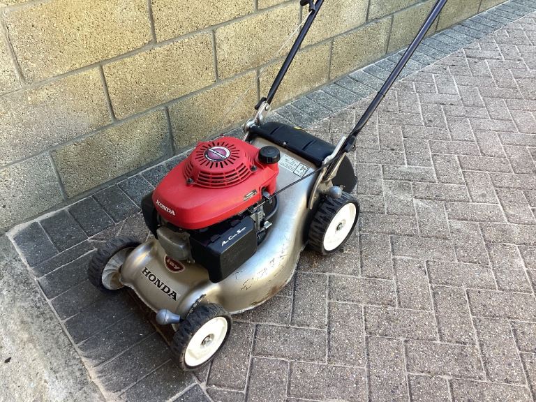 HONDA IZY HRG415 C3 Petrol lawnmower
