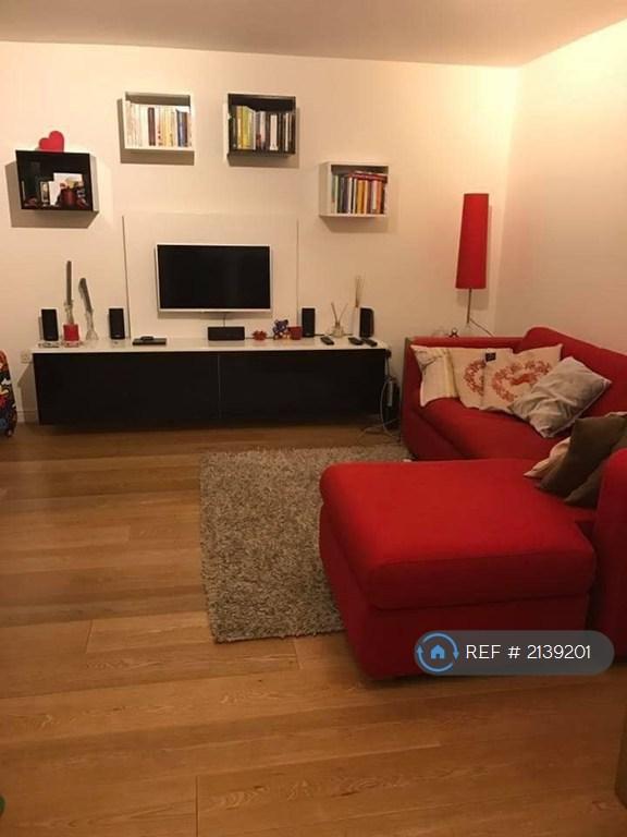 2 bedroom flat in Alder Court Cline Road, London, N11 (2 bed) (#2139201)