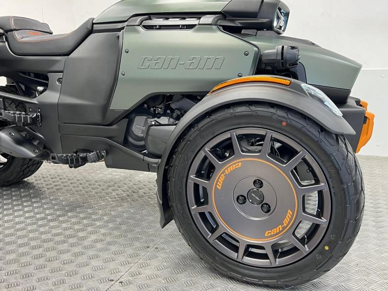 2025 Can-Am Canyon Redrock Semi Automatic Trike with 800 Miles 