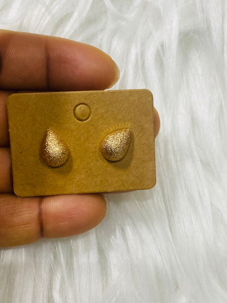 Beautiful stud earrings 2