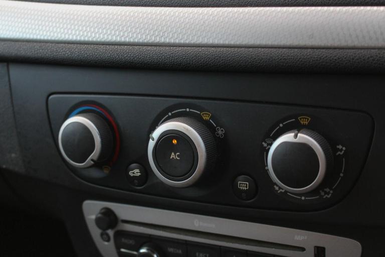 2013 Renault Megane 1.5 dCi 110 Dynamique TomTom 5dr [Start Stop] ESTATE DIESEL Manual