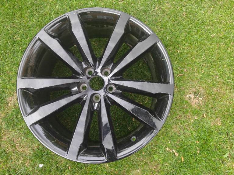 Black Jaguar F Pace Alloy 
