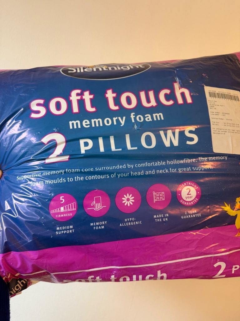 Silentnight Sink-In Memory Foam Medium Pillows – 2 Pack