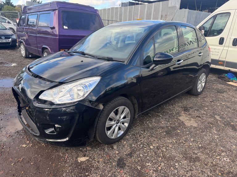 Citroen c3 1.4 2012 black BREAKING FOR PARTS 