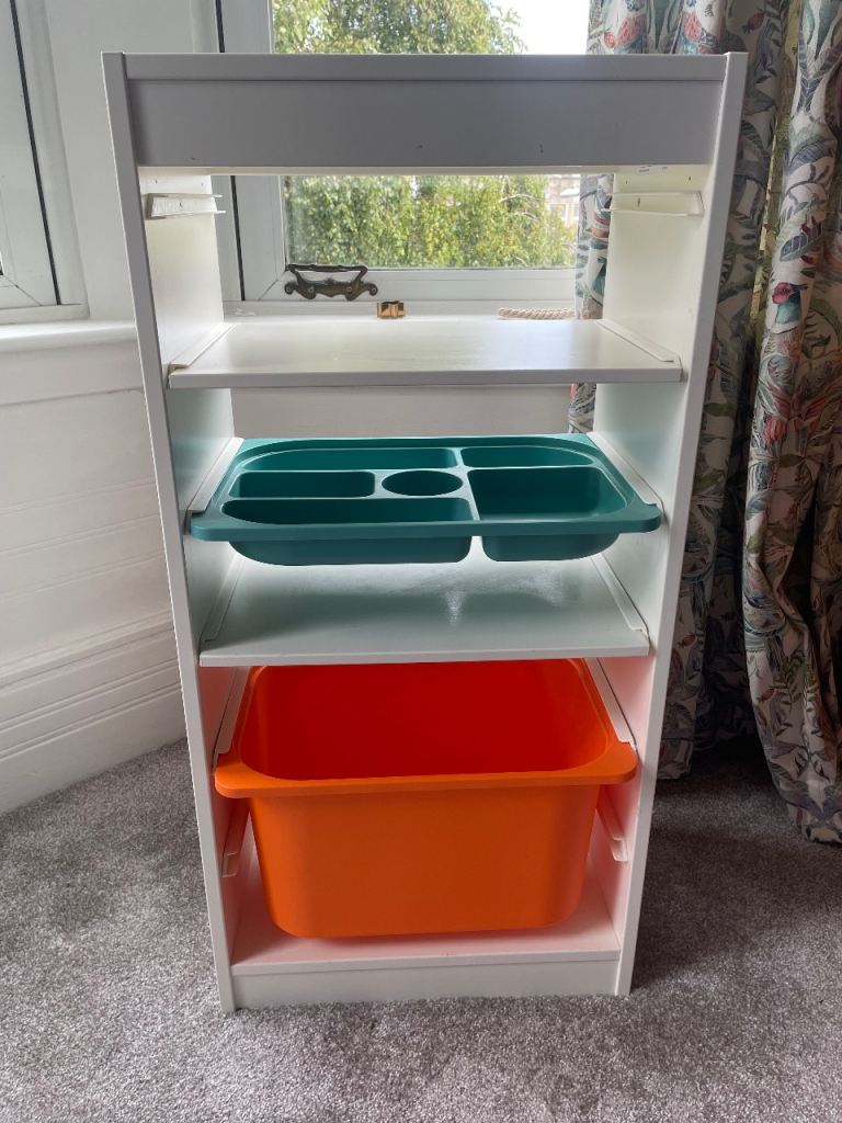 Trofast unit with selection of storage 