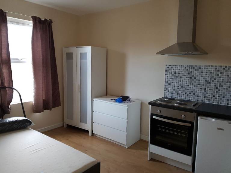 STUDIO FLAT TO LET IN ARCHWAY