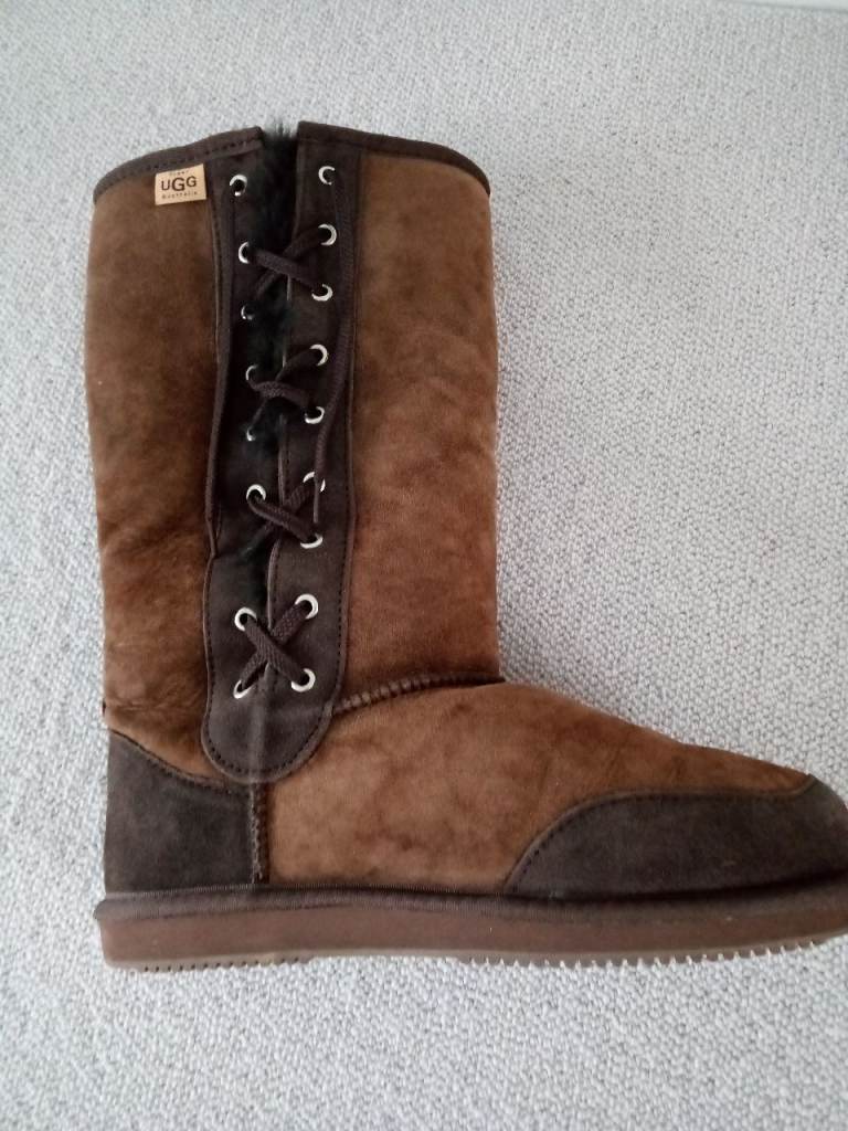 LADIES BOOTS, SIZE 8, SUPER UGG AUSTRALIA