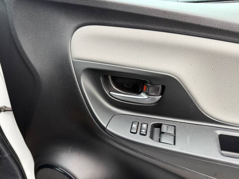 2018 Toyota Yaris 1.5 Hybrid Icon Tech 5dr CVT HATCHBACK PETROL/ELECTRIC Automatic