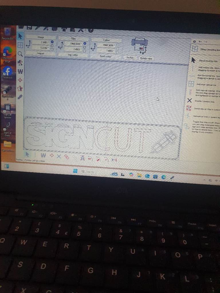 Vinyl plot cutter