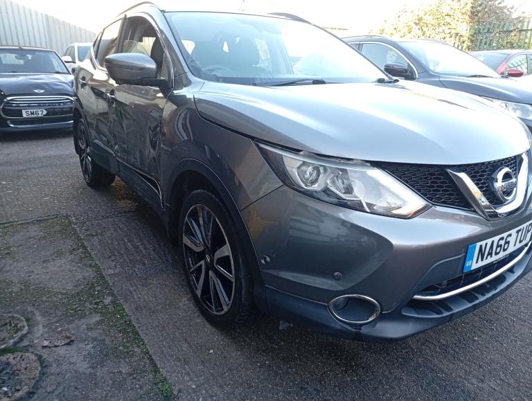 2016 Nissan Qashqai 1.2 DiG-T Tekna [Non-Panoramic] 5dr HATCHBACK Petrol Manual