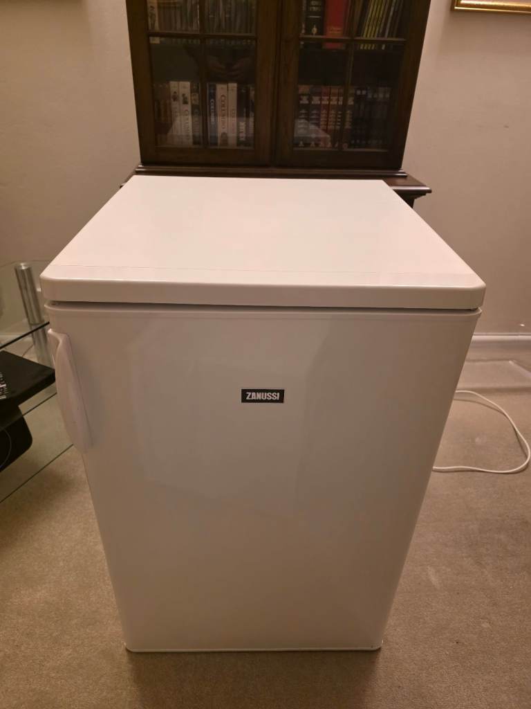 Under counter fridge