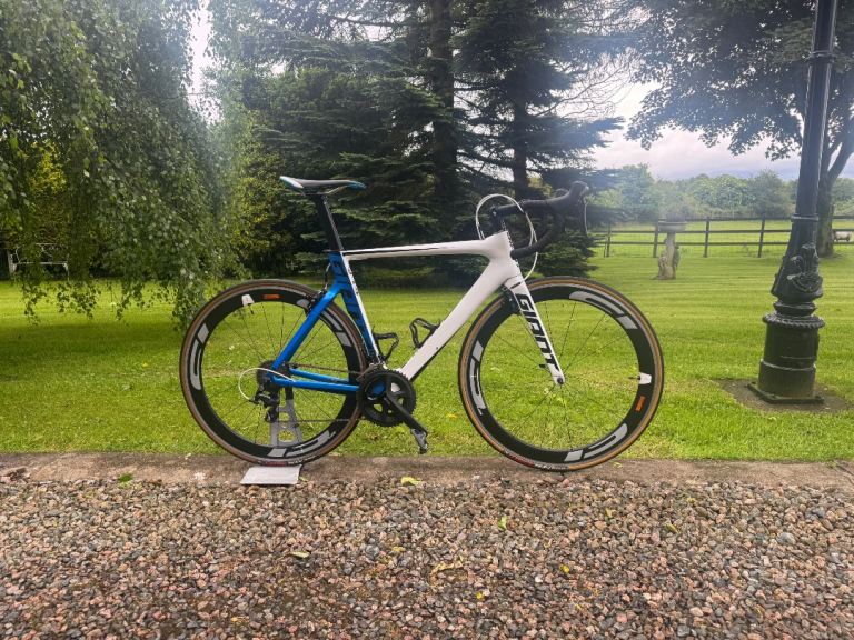 Giant propel advanced pro 2  as new