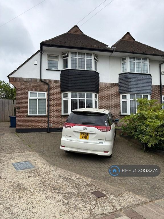 4 bedroom house in Warwick Avenue, Edgware, HA8 (4 bed) (#3003274)
