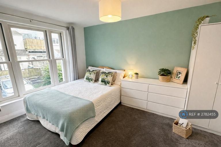 6 bedroom house in New Windsor Terrace, Falmouth, TR11 (6 bed) (#2782455)