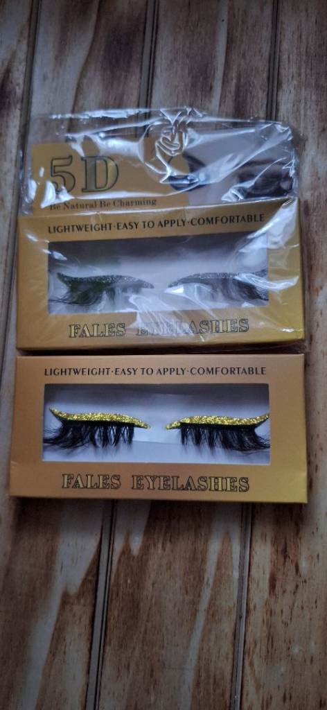 False eyelashes 