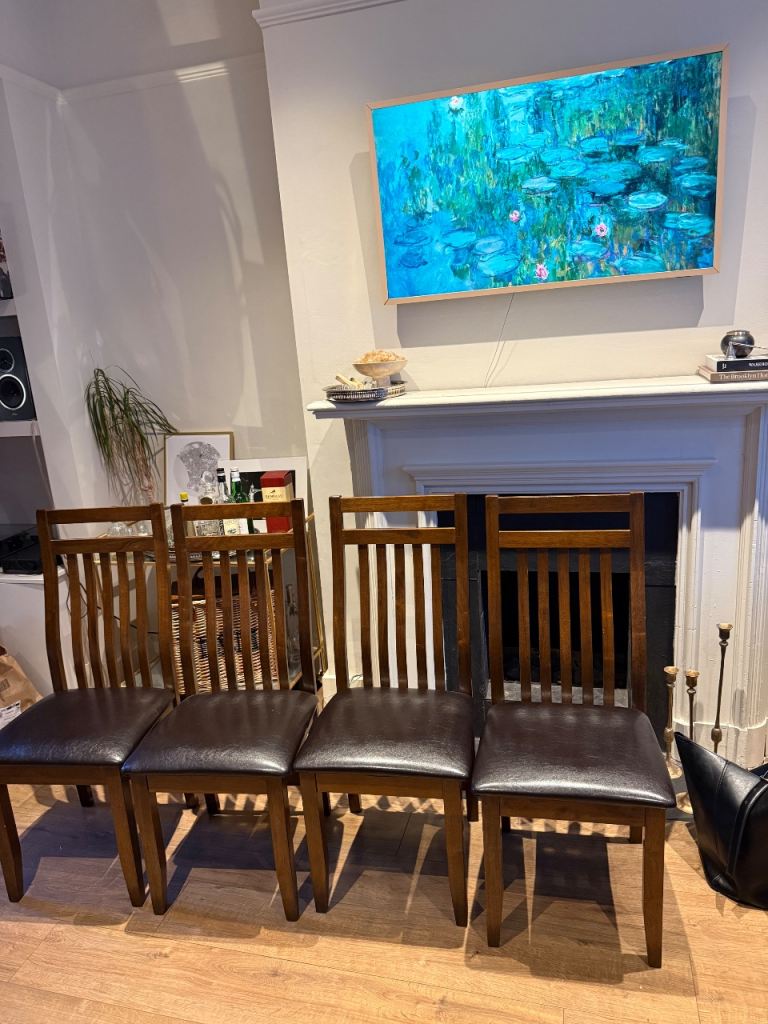 Set of 4 vintage chairs 