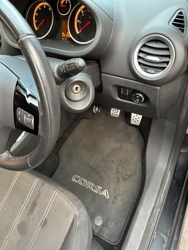 Vauxhall, CORSA, Hatchback, 2012, Manual, 1229 (cc), 3 doors LIMITED Edition 