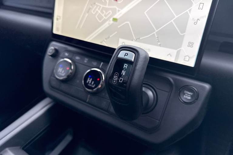 2025 Land Rover Defender 110 4.4 P635 V8 MHEV OCTA Auto 4WD Euro 6 (s/s) 5dr SUV Automatic