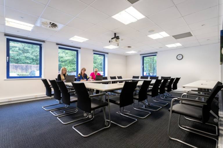 Cardiff - CF23 8RU \ Customisable Office Space for Up to 10 Desks
