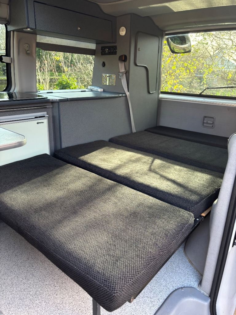 Mazda bongo 2002 aero model petrol/lpg side conversion campervan