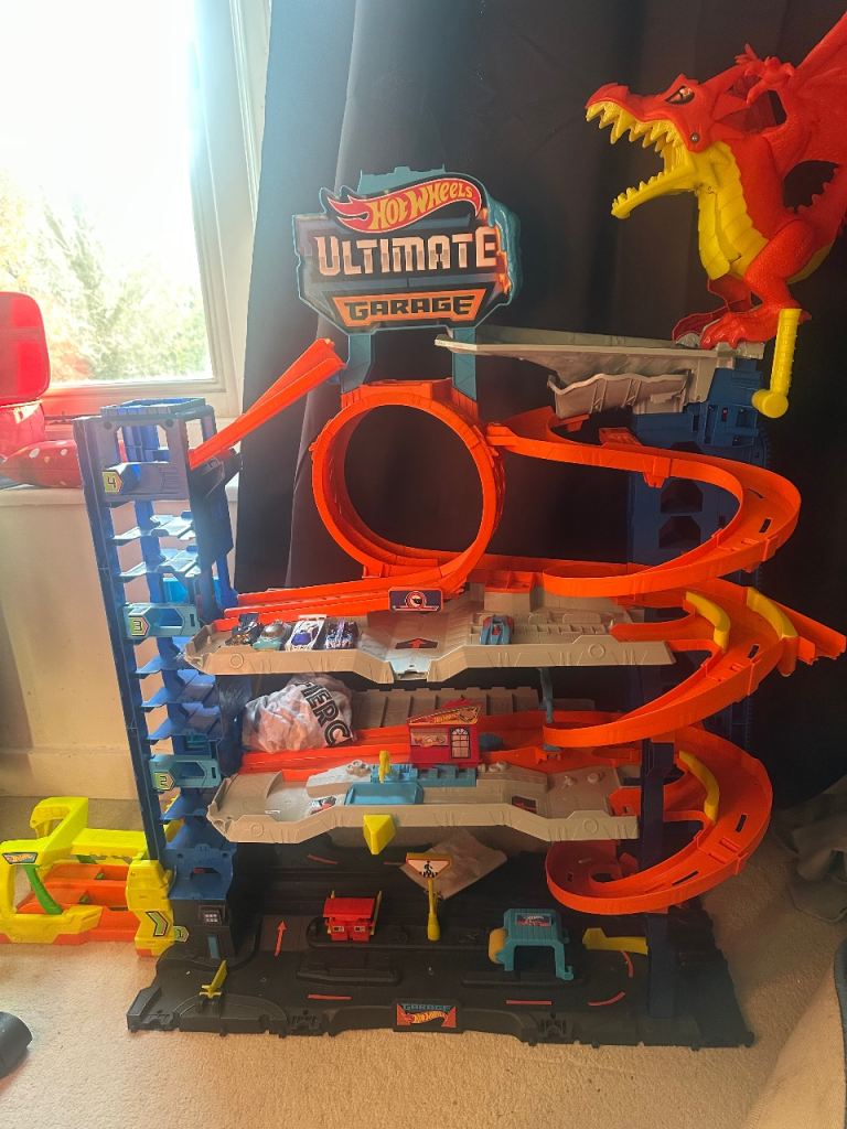 Hot wheels garage 