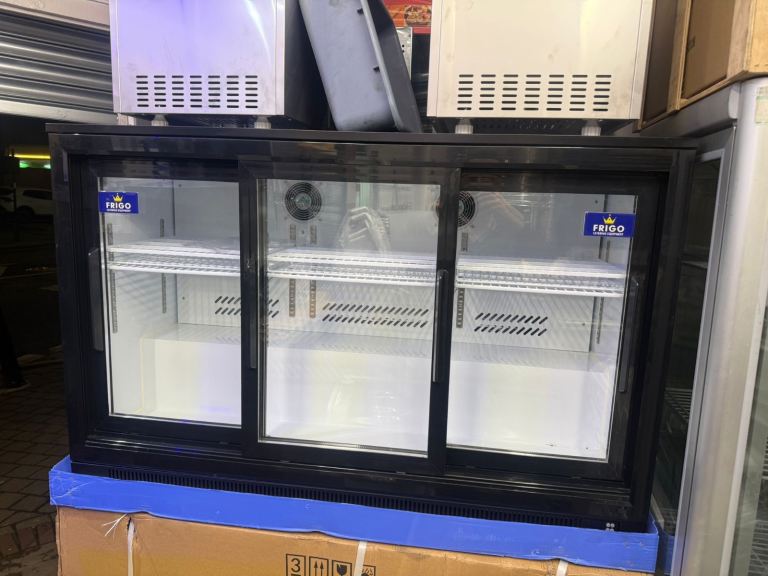 Commercial brand new bar fridge 3 doors cafe restaurant takeaway 