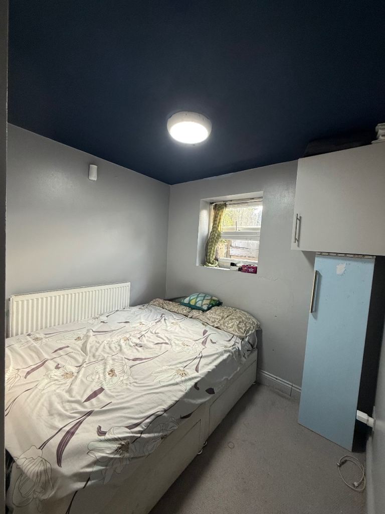 Double room for rent 600 in UB4