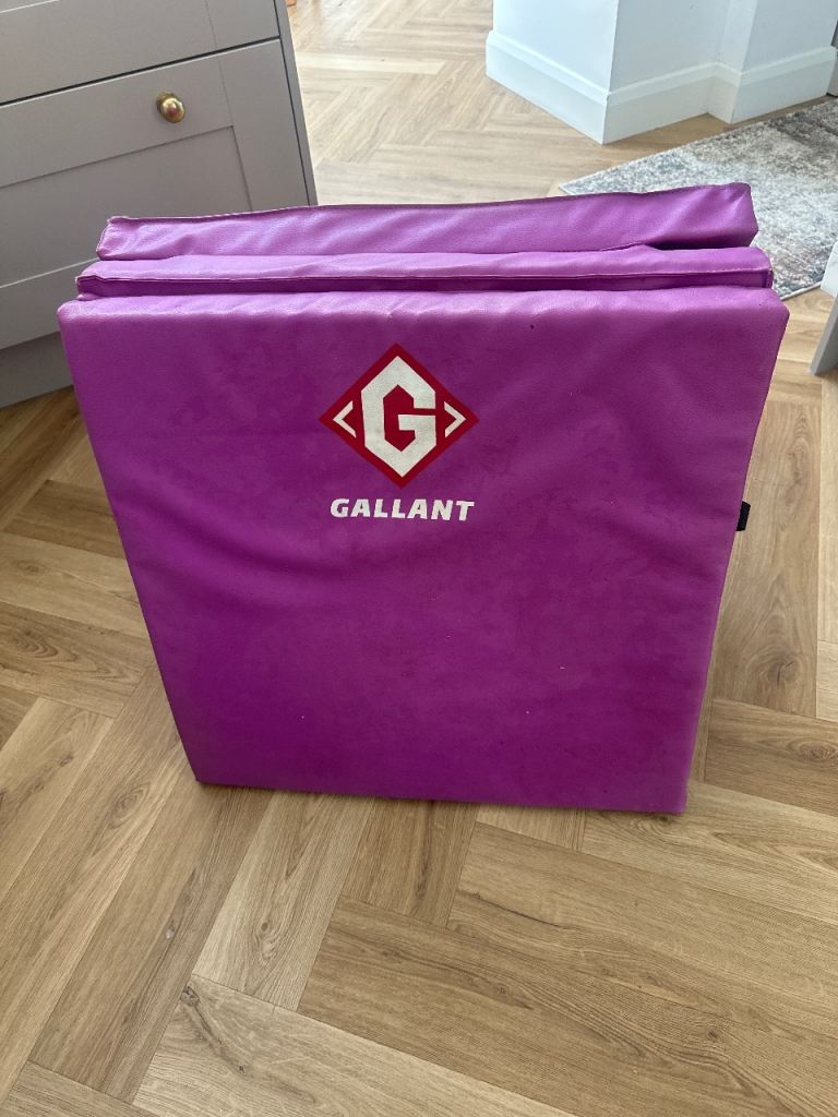 Gallant Folding Exercise Mat – Purple, Good Condition